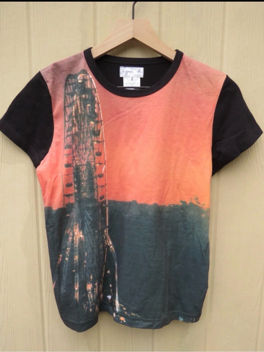 Agnes B. Paris Women's Ferris Wheel Graphic Tee in Black L